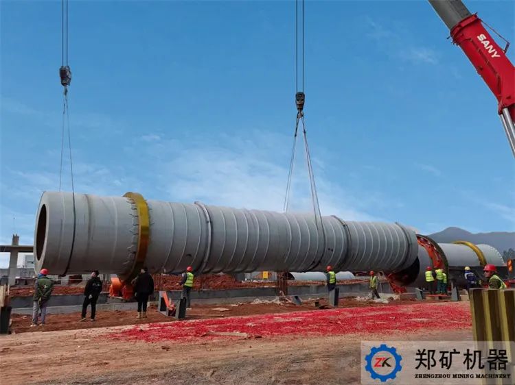 熱烈祝賀廣東2萬(wàn)噸碳酸鋰項(xiàng)目主機(jī)設(shè)備吊裝順利完成！